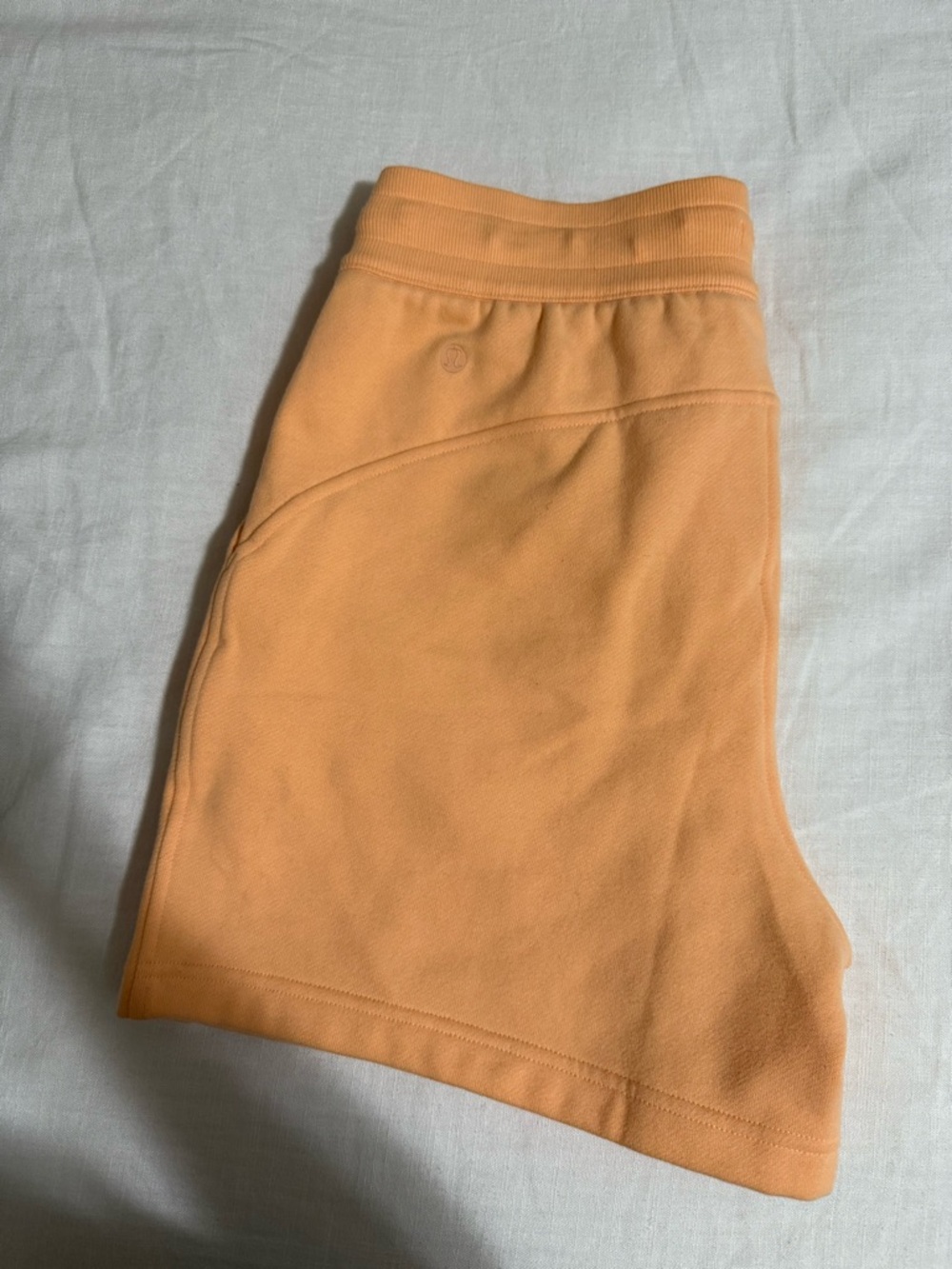 Lululemon Scuba High-Rise Short 5 size 8